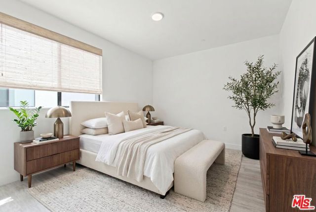 6716 N Royce Lane, Van Nuys, CA 91411