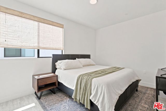 6716 N Royce Lane, Van Nuys, CA 91411