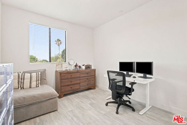 6716 N Royce Lane, Van Nuys, CA 91411