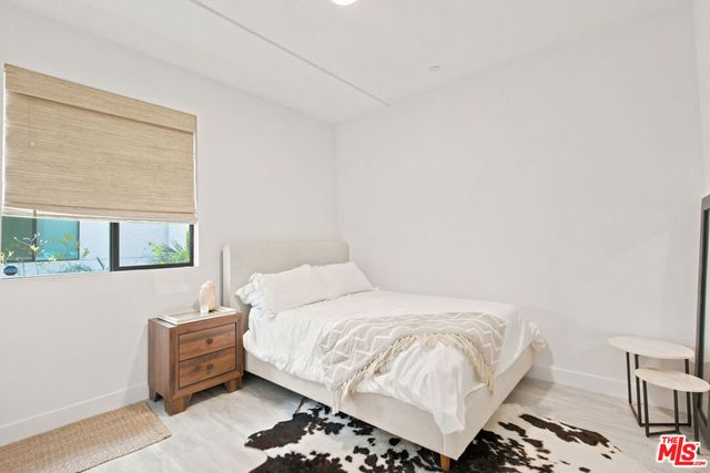 6716 N Royce Lane, Van Nuys, CA 91411