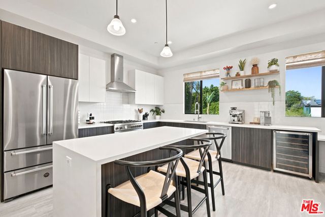 6716 N Royce Lane, Van Nuys, CA 91411