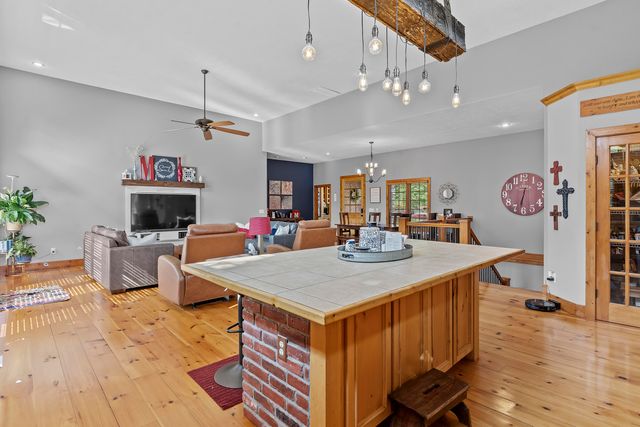 900 E Welch Street, Nixa, MO 65714