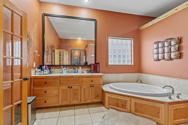 900 E Welch Street, Nixa, MO 65714