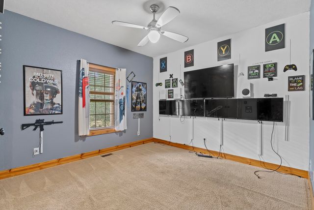 900 E Welch Street, Nixa, MO 65714