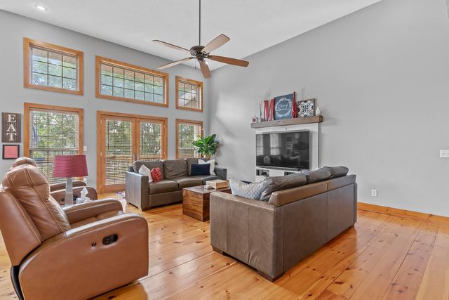 900 E Welch Street, Nixa, MO 65714