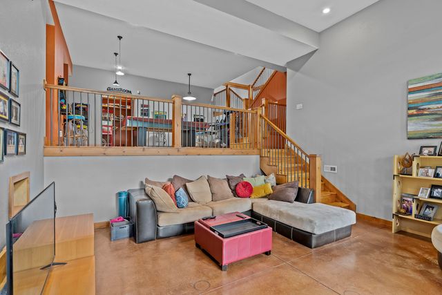 900 E Welch Street, Nixa, MO 65714