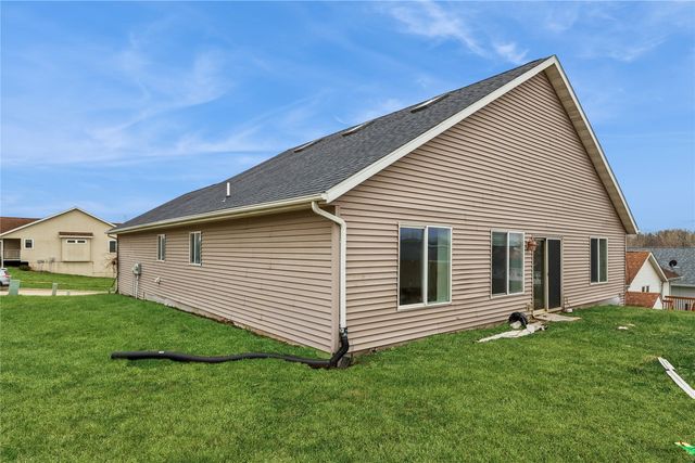 436 Maddie Ln, Tiffin, IA 52340
