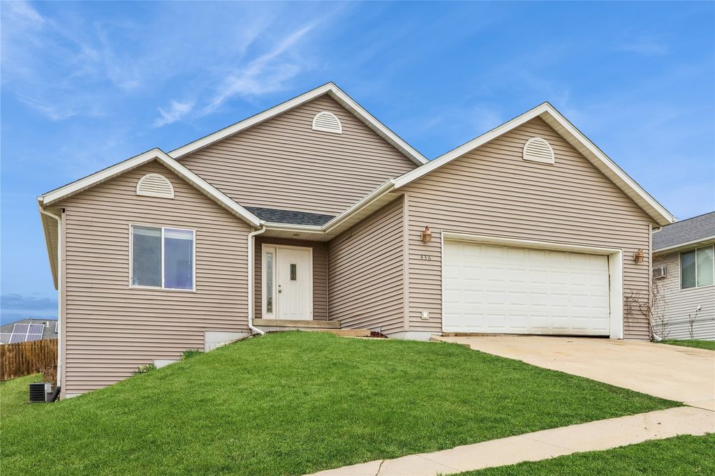 436 Maddie Ln, Tiffin, IA 52340