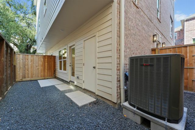 5407 Dickson Street, Houston, TX 77007