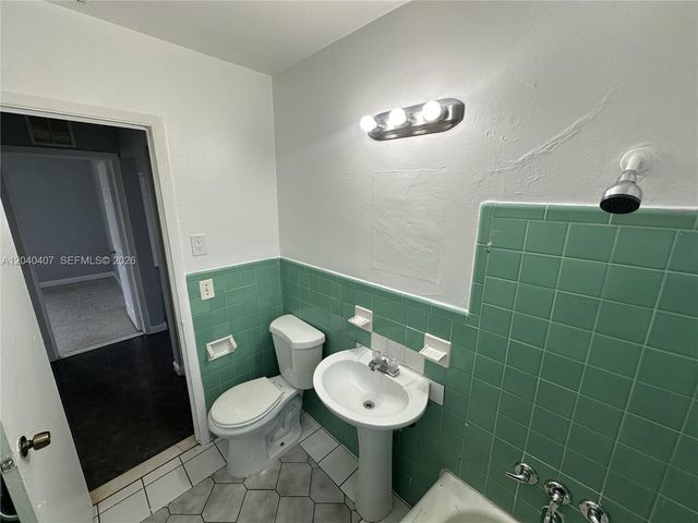 820 NW 4th Ave, Fort Lauderdale, FL 33311