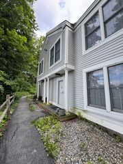 432 South St Apt C10, Bennington, VT 05201