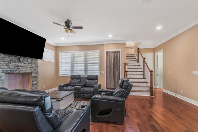 1503 Pearcy St, La Vergne, TN 37086