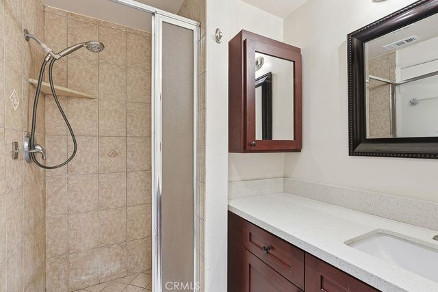 1000 E Windsor Road 9, Glendale, CA 91205
