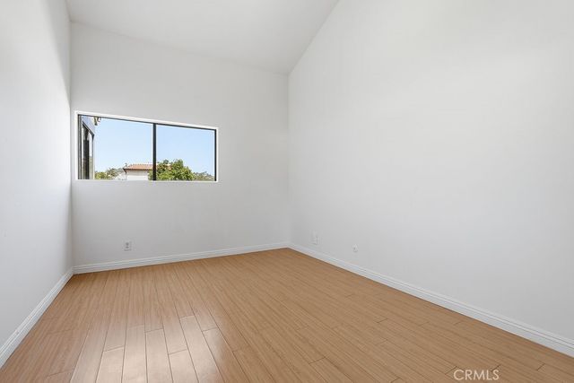 1000 E Windsor Road 9, Glendale, CA 91205
