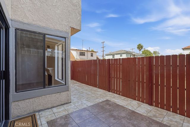 1000 E Windsor Road 9, Glendale, CA 91205