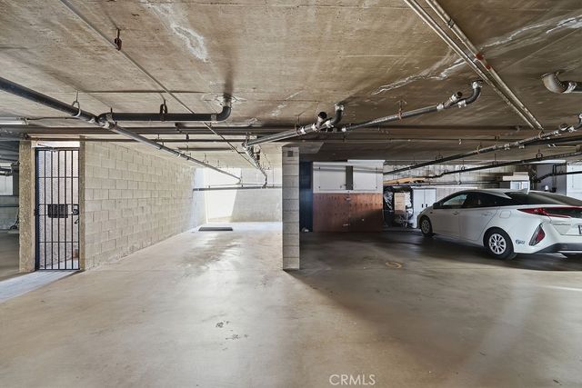 1000 E Windsor Road 9, Glendale, CA 91205