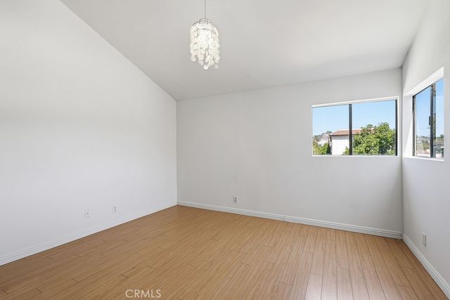 1000 E Windsor Road 9, Glendale, CA 91205