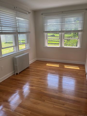 69 A Damascus Road A, Branford, CT 06405