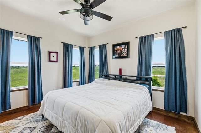435 County Road 4875, Celeste, TX 75423