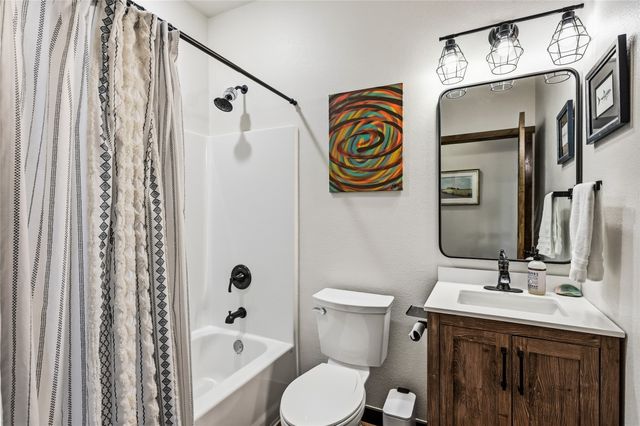 435 County Road 4875, Celeste, TX 75423