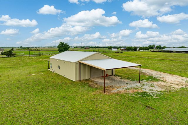 435 County Road 4875, Celeste, TX 75423