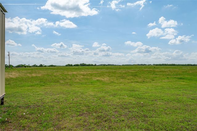 435 County Road 4875, Celeste, TX 75423