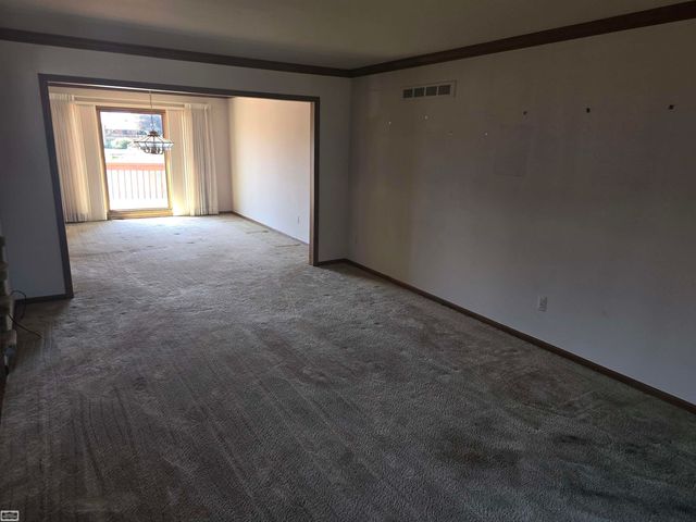 46407 Houghton Dr. Drive, Shelby Twp, MI 48315
