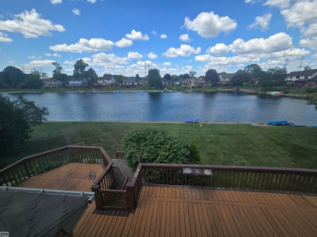 46407 Houghton Dr. Drive, Shelby Twp, MI 48315