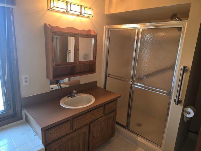 46407 Houghton Dr. Drive, Shelby Twp, MI 48315