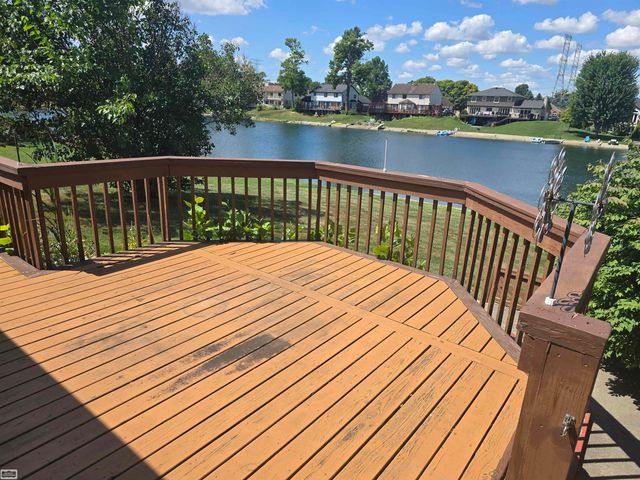 46407 Houghton Dr. Drive, Shelby Twp, MI 48315
