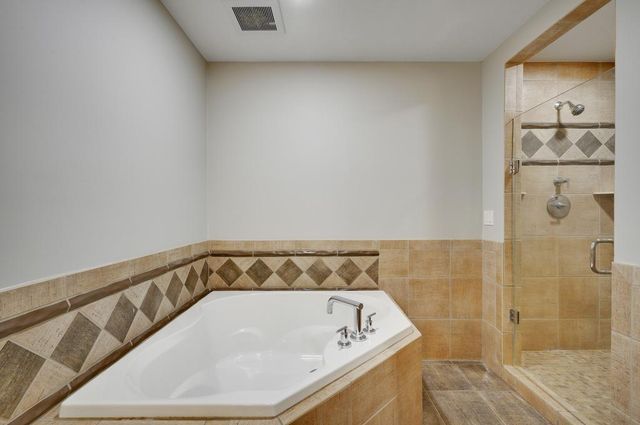 607 Washington Avenue S 101, Minneapolis, MN 55415