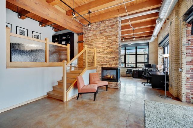 607 Washington Avenue S 101, Minneapolis, MN 55415