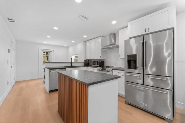 501 E CLUSTER AVENUE, Tampa, FL 33604