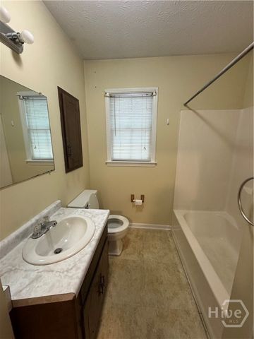 625 Epps Bridge, Athens, GA 30606