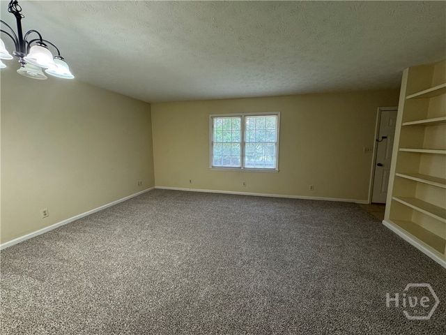 625 Epps Bridge, Athens, GA 30606