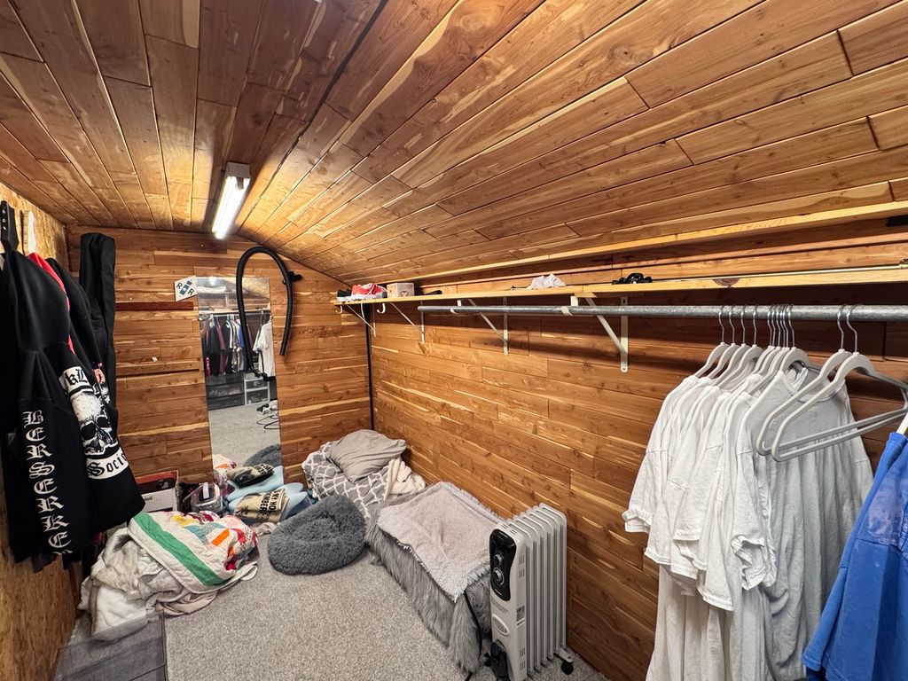 Image 14 of property listing at 104 E Poplar Street, Odin, IL 62870