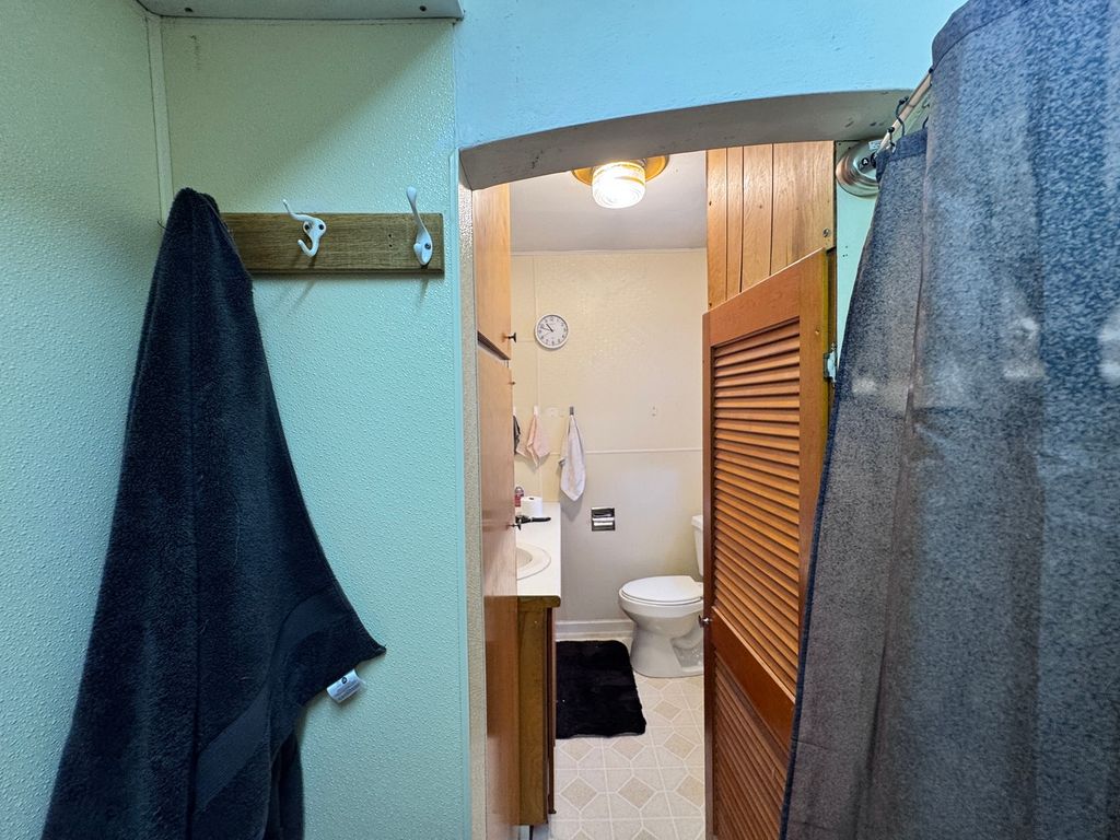 Image 16 of property listing at 104 E Poplar Street, Odin, IL 62870