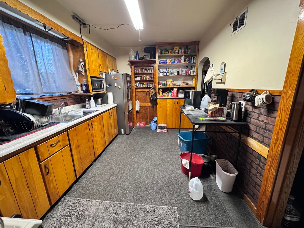 Image 24 of property listing at 104 E Poplar Street, Odin, IL 62870