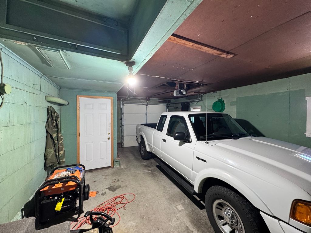 Image 25 of property listing at 104 E Poplar Street, Odin, IL 62870