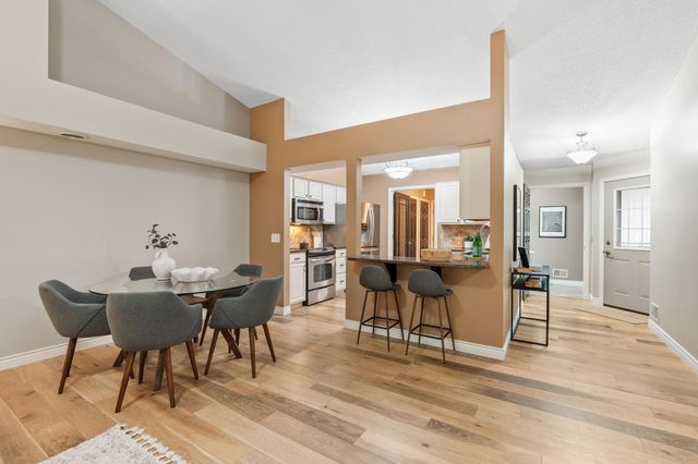 13134 Falcons Way, Savage, MN 55378