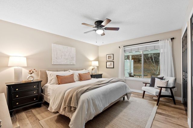 13134 Falcons Way, Savage, MN 55378