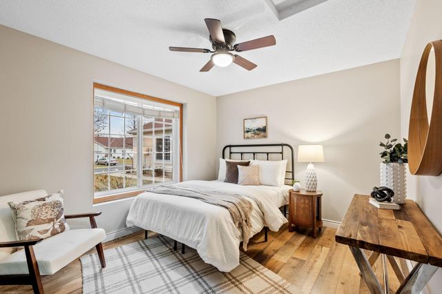 13134 Falcons Way, Savage, MN 55378