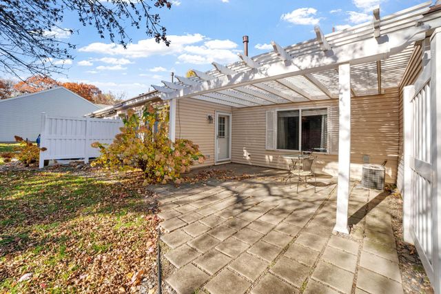 13134 Falcons Way, Savage, MN 55378