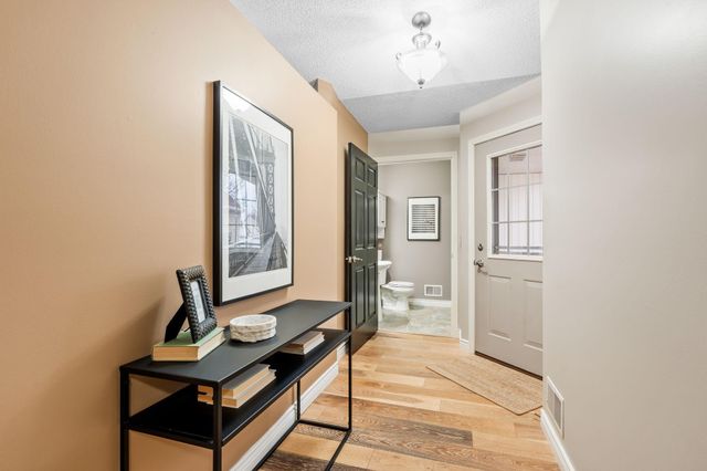 13134 Falcons Way, Savage, MN 55378