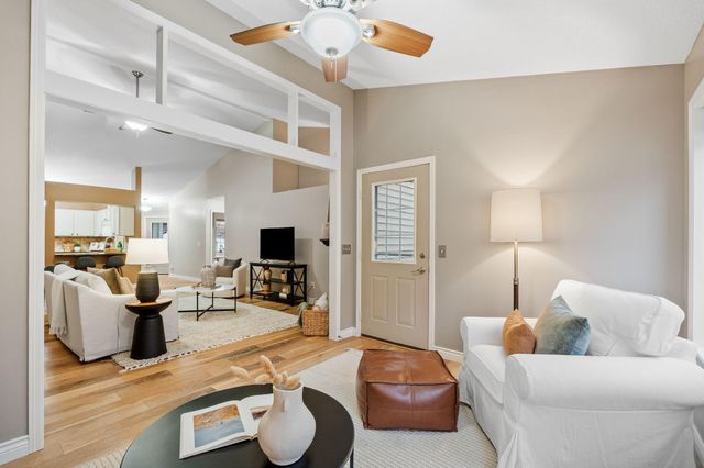 13134 Falcons Way, Savage, MN 55378