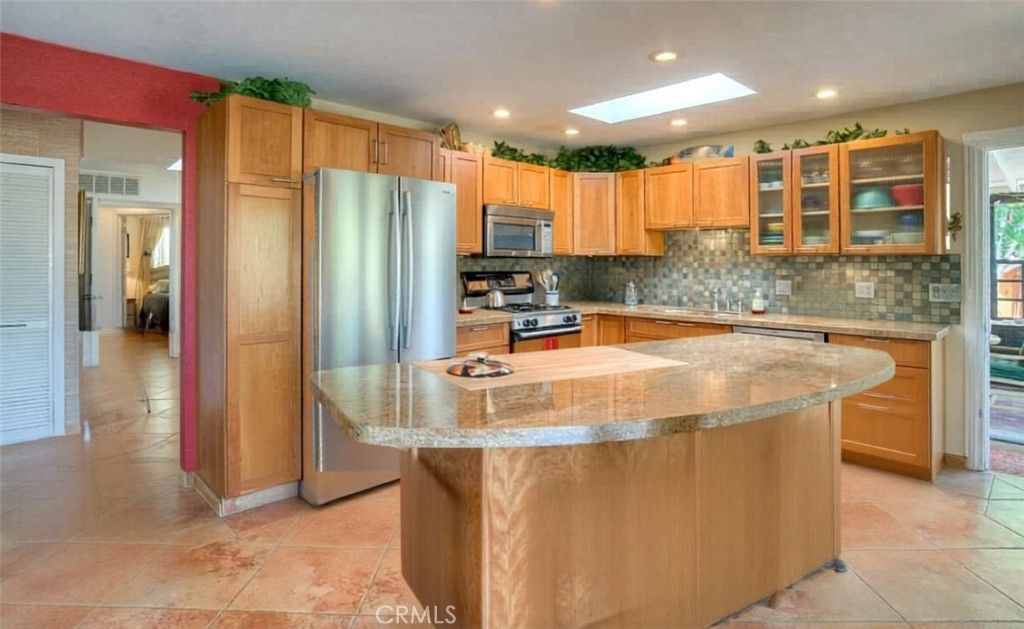 Image 5 of property listing at 68253 Grandview, Cathedral City, CA 92234