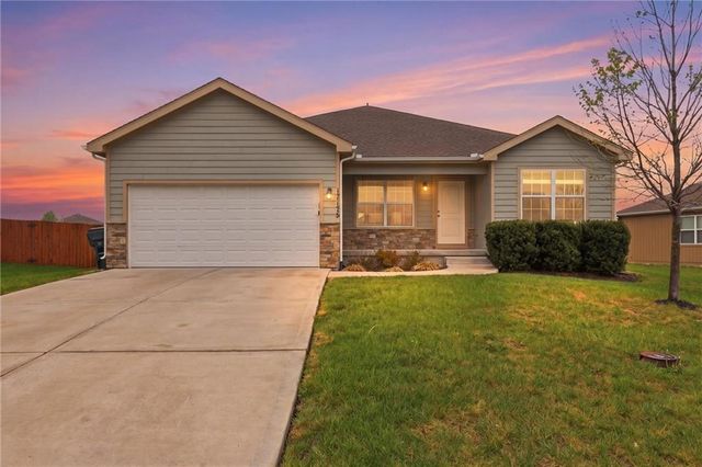 17175 S Kill Creek Road, Gardner, KS 66030