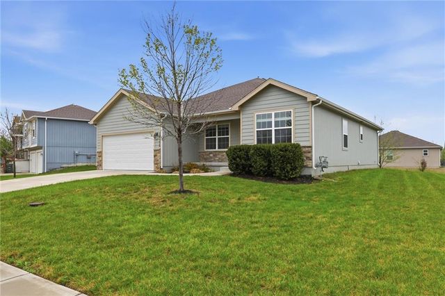 17175 S Kill Creek Road, Gardner, KS 66030