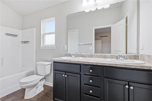 17175 S Kill Creek Road, Gardner, KS 66030