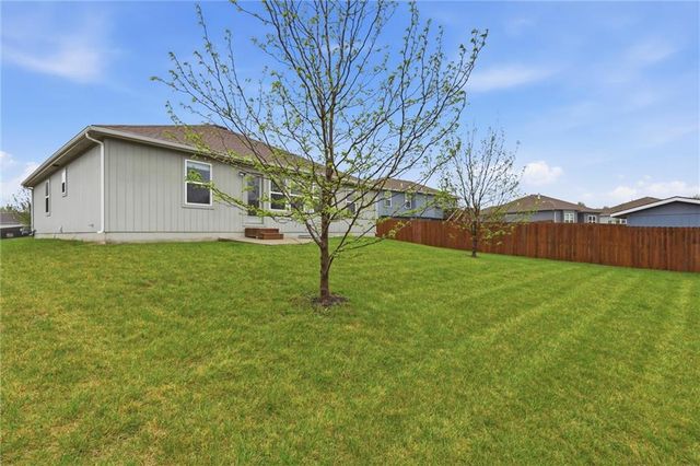 17175 S Kill Creek Road, Gardner, KS 66030